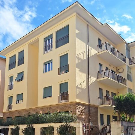 Faby & Fra Apartments Livorno Zewnętrze zdjęcie